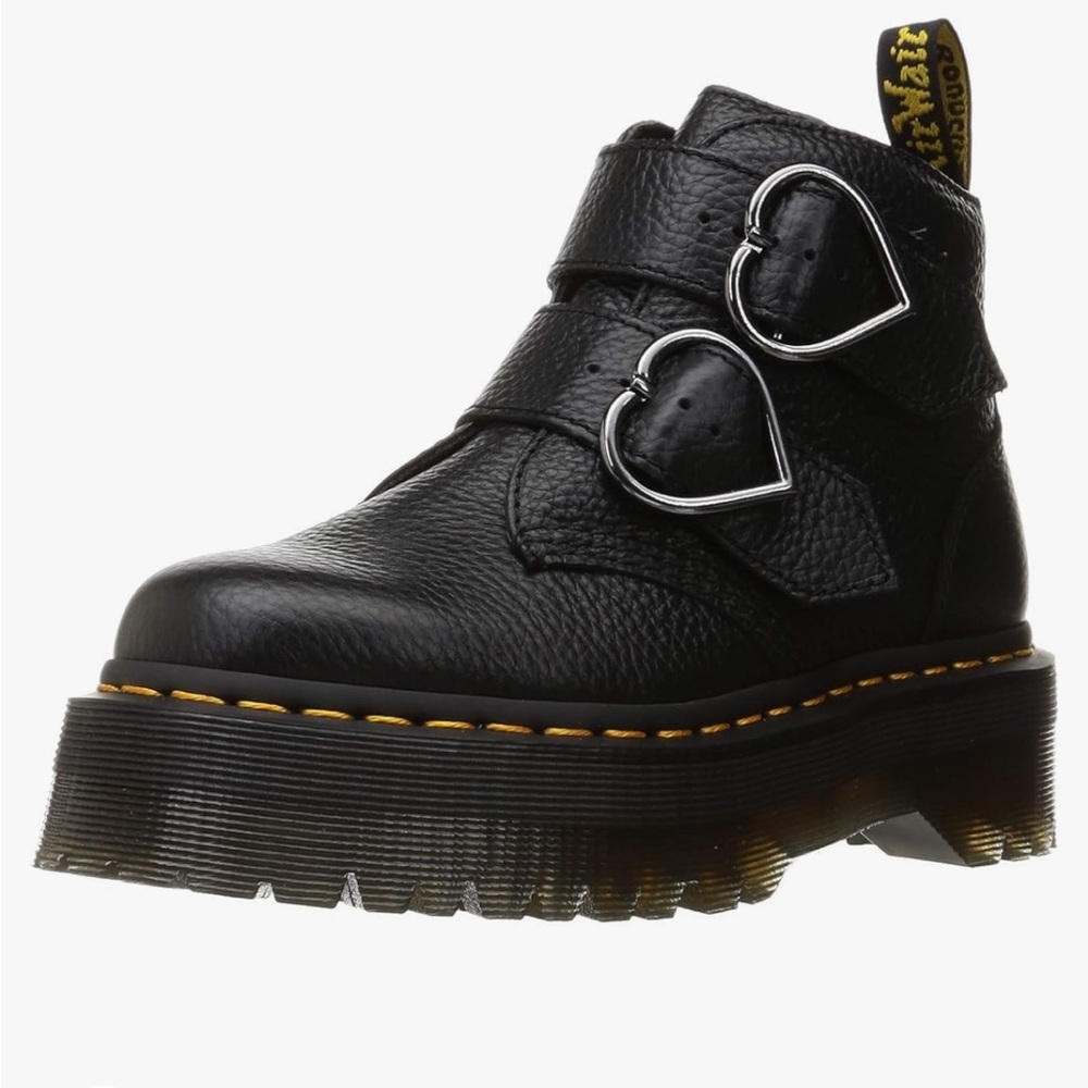 Dr. Martens Devon Heart